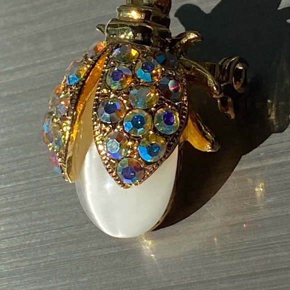 Aurora Borealis Crystal Rhinestone Gold Tone Bug Brooch Pin - Picture 13 of 13